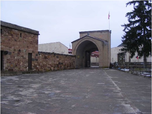 Birinci Avlu